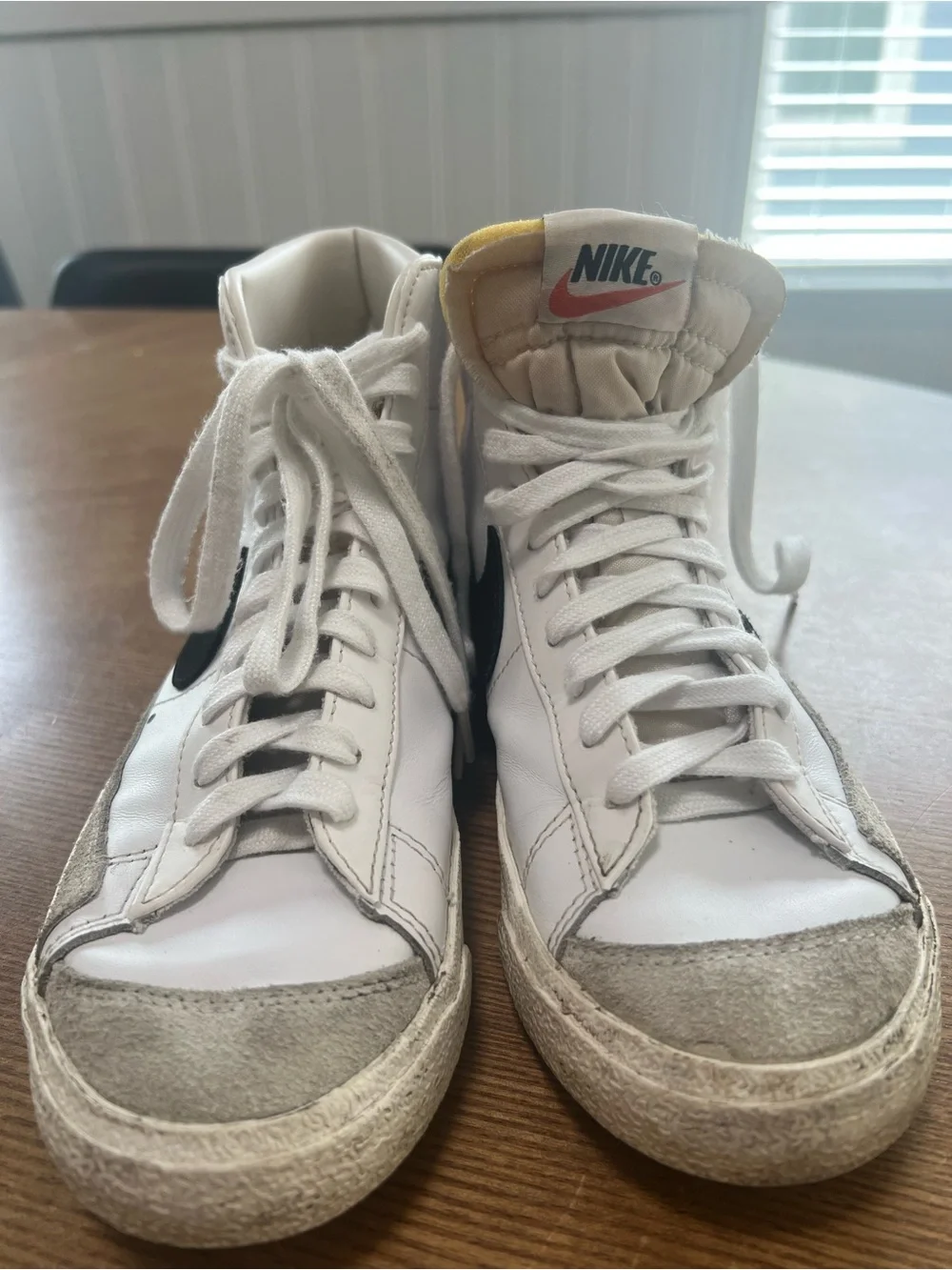 Nike Blazer Mid ‘77 white and black high top sneakers Men’s size 6.5